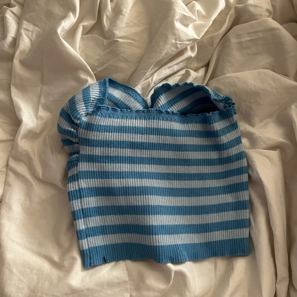 crop top - Picture 2 of 2